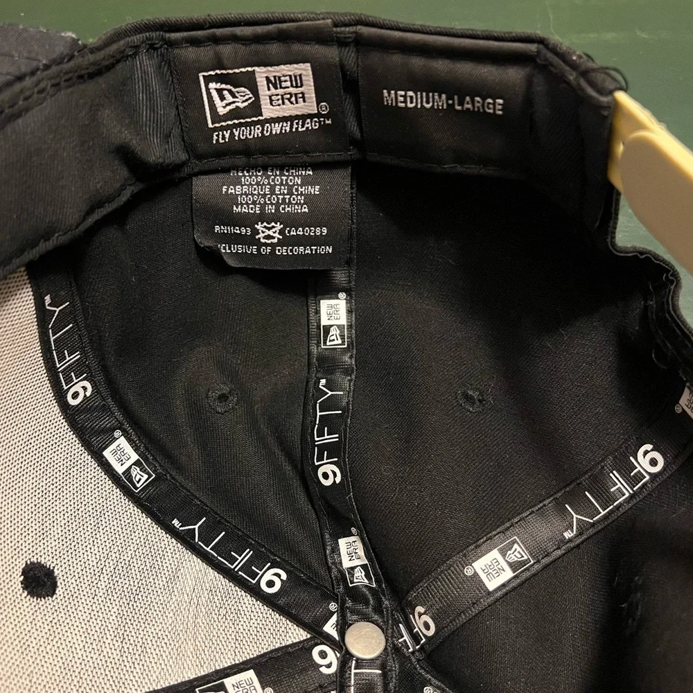 Men’s EA Sports New Era SnapBack hat - Picture 9 of 9